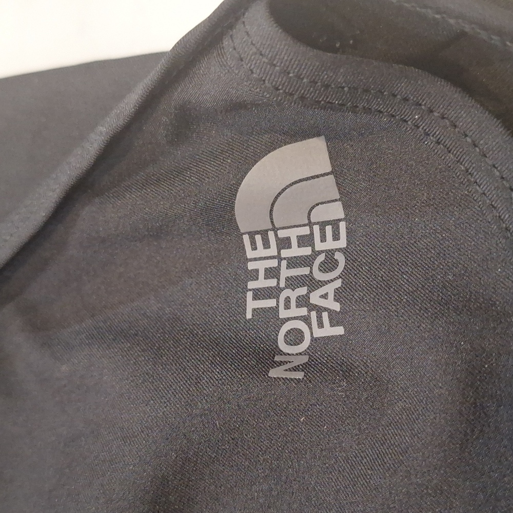 The North Face Women's Black Exercise Shorts Sz Sm 4" Inseam Zip Pocket Track CC